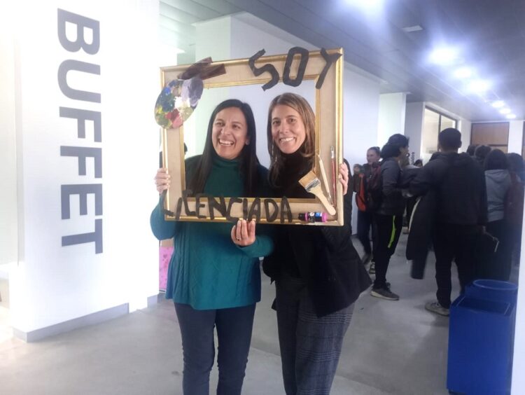 CELESTE SPINELLI SE CONVIRTIÓ EN LA PRIMERA LICENCIADA EN ARTES VISUALES DE LA UNLC