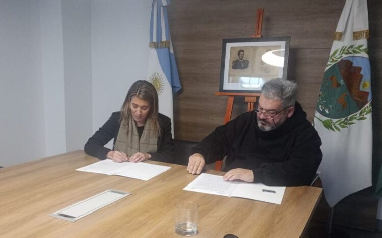 LA UNLC Y LA COOPERATIVA CONSTELACIÓN SEMILLAS SELLARON UN ACUERDO PARA POTENCIAR LA FORMACIÓN Y EL DESARROLLO TERRITORIAL