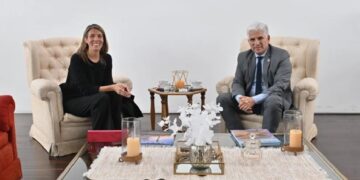 UNLC: LA RECTORA PRESENTÓ AL GOBERNADOR EL PLAN QUE LIDERA LA UNLC CONTRA LOS INCENDIOS FORESTALES