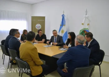 LA UNIVERSIDAD SUSCRIBIÓ UN CONVENIO CON EL CENTRO MÉDICO MODELO PARA PRÁCTICAS PRE PROFESIONALES