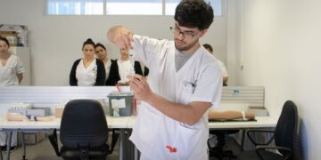 MÁS DE 300 ESTUDIANTES PARTICIPARON EN EL LABORATORIO DE SIMULACIÓN CLÍNICA