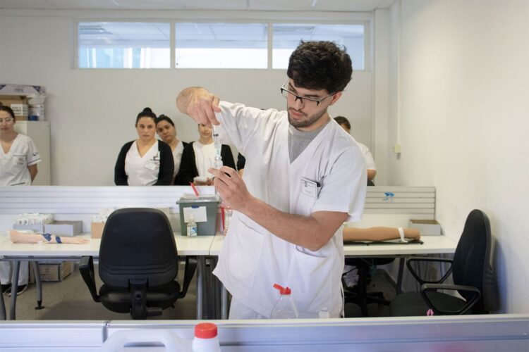 MÁS DE 300 ESTUDIANTES PARTICIPARON EN EL LABORATORIO DE SIMULACIÓN CLÍNICA