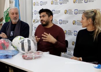TURISMO Y URBANISMO RECIBIÓ ELEMENTOS DEPORTIVOS PARA SUS ESTUDIANTES