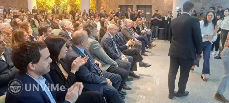 UNVIME: EL VICERRECTOR SANTIAGO FARENGA PARTICIPÓ EN EL ACTO DE ENTREGA DE CERTIFICADOS A PROFESIONALES DE LA SALUD