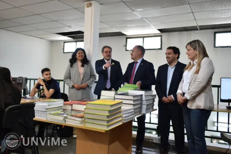 CON UNA INVERSIÓN SUPERIOR A LOS 9 MILLONES DE PESOS, LA UNVIME ADQUIRIÓ LIBROS PARA ESTUDIANTES DE CIENCIAS DE LA SALUD