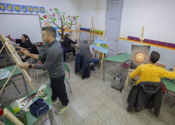 TALLER DE EXPLORACIÓN EMOCIONAL Y PLÁSTICA: ENTRE LA CONEXIÓN Y LA EXPRESIÓN DE EMOCIONES
