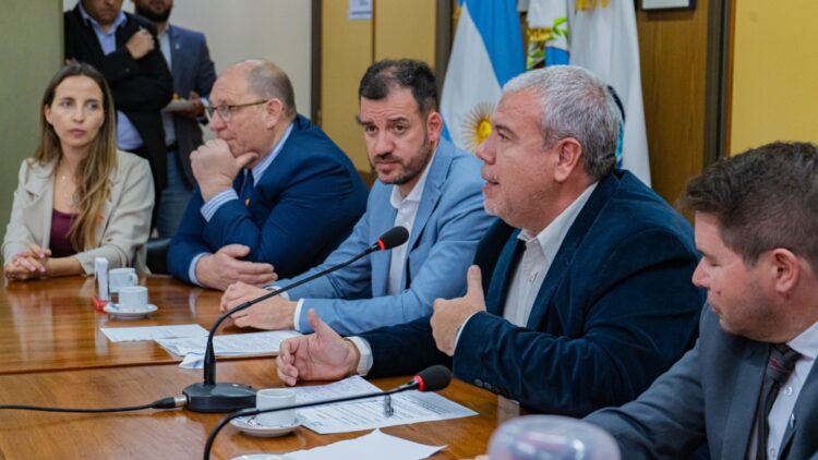 LA UNIVERSIDAD SE SUMA A UNA POLÍTICA DE PRESERVACIÓN DE BOSQUES EN LA PROVINCIA