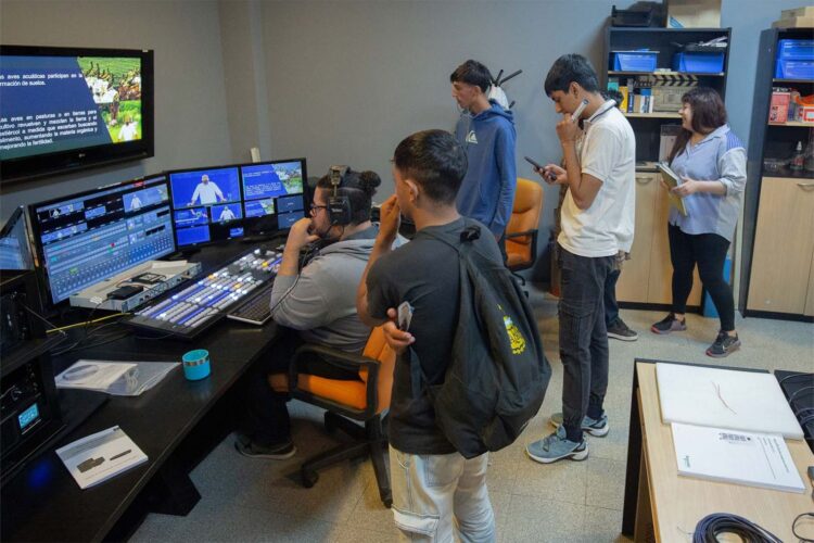 ESTUDIANTES DEL CIRCUITO RURAL N°2 UNIENDO CAMINOS VISITARON LA ULP