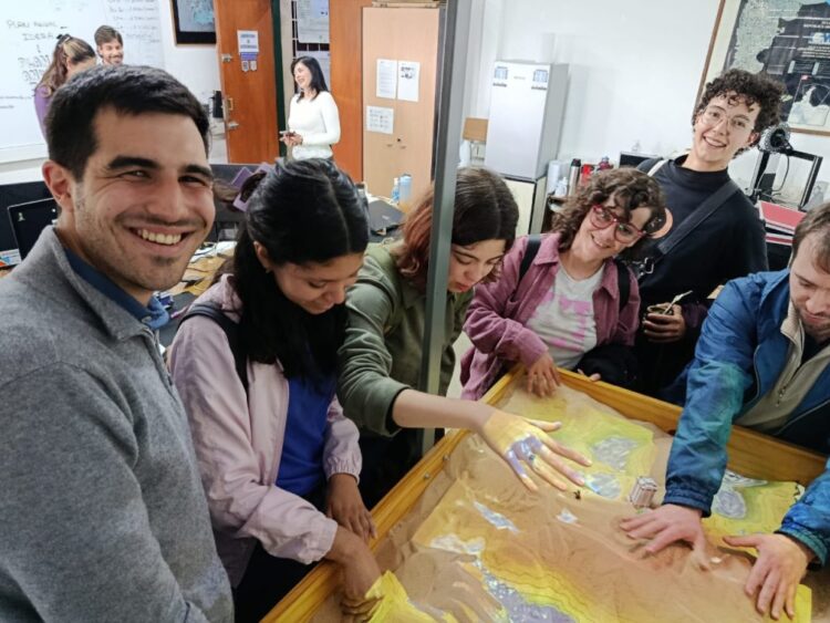 LA UNLC PRESENTÓ UN PROYECTO SOBRE RIESGOS AMBIENTALES EN EL X CONGRESO NACIONAL DE GEOGRAFÍA