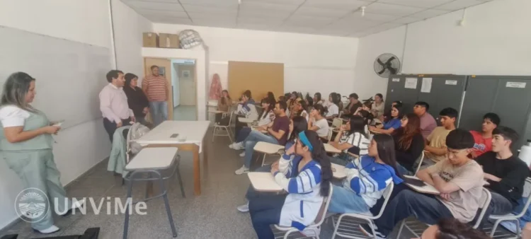 ESTUDIANTES DE LA TOMA VISITARON LA ESCUELA DE CIENCIAS DE LA SALUD DE LA UNVIME
