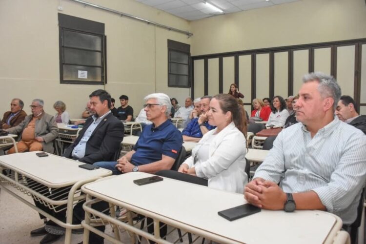 LA UNVIME PARTICIPÓ DE LA CONFERENCIA Y DEBATE «LA INDUSTRIA EN SAN LUIS”