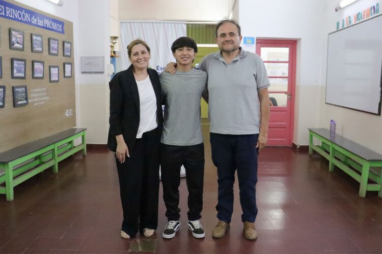 POR PRIMERA VEZ UN ALUMNO DE LA ALBERT EINSTEIN GANÓ LA BECA EDESAL.
