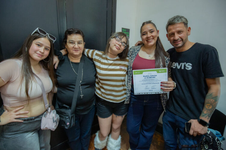 LA ULP CELEBRÓ LA COLACIÓN DE 85 EGRESADOS DE LAS ESCUELAS PÚBLICAS DIGITALES DE ADULTOS