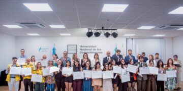 LA UNLC CELEBRÓ UNA NUEVA COLACIÓN: “CADA TÍTULO REAFIRMA EL SENTIDO DE LA EDUCACIÓN PÚBLICA”, DIJO LA RECTORA RODRÍGUEZ SAÁ