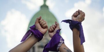 8M: MIRAR EL DESMANTELAMIENTO Y LA CRISIS DESDE UNA PERSPECTIVA DE GÉNERO