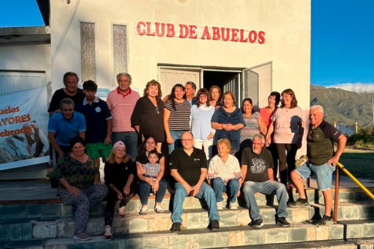 ENTRE MATES Y LECTURAS: EL VALOR DE LA PALABRA COMPARTIDA