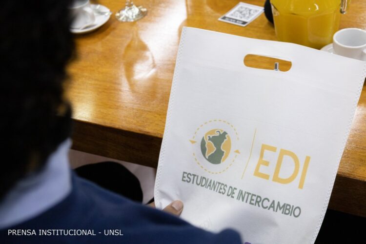 INSCRIBEN A INTERCAMBIO ESTUDIANTIL EN BRASIL Y URUGUAY