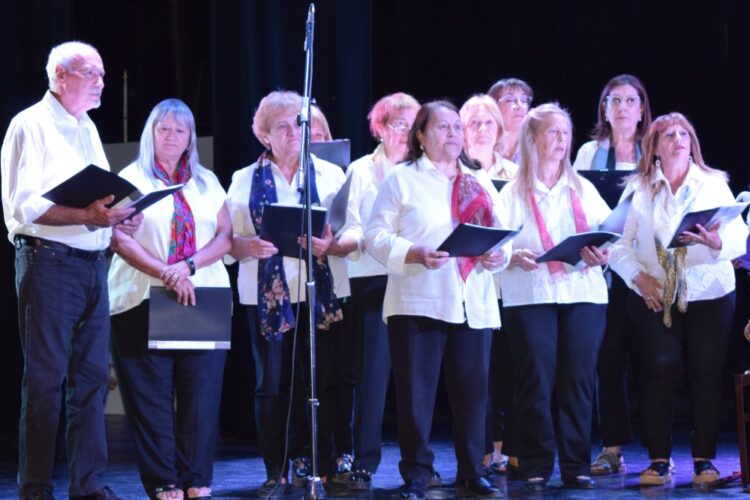 INSCRIBEN A TALLERES DESTINADOS A ADULTOS MAYORES