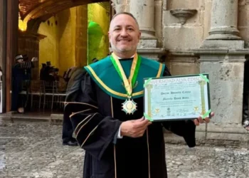 EL RECTOR MARCELO DAVID SOSA, RECIBIÓ UN DOCTORADO HONORIS CAUSA EN GUATEMALA