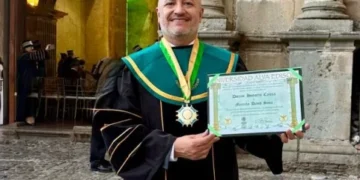 EL RECTOR MARCELO DAVID SOSA, RECIBIÓ UN DOCTORADO HONORIS CAUSA EN GUATEMALA