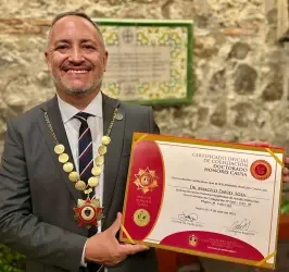 EL RECTOR DE LA UNVIME FUE INCORPORADO AL COLEGIO OFICIAL INTERNACIONAL DE DOCTORES QUE HABILITARÁN CONVENIOS DE COOPERACIÓN INTERNACIONAL