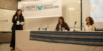 EDUCACIÓN A DISTANCIA QUE ABRE PUERTAS: EN LA UNCUYO DEBATEN LOS NUEVOS ESCENARIOS Y MODOS DE ENSEÑANZA