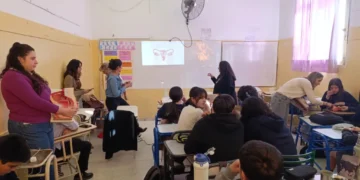 PRIMER TALLER DE ESI EN LA ESCUELA NORMAL: ESTUDIANTES COMPARTIERON UNA JORNADA DE APRENDIZAJE Y RESPETO