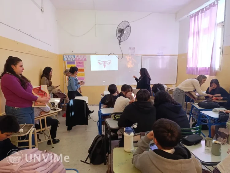 PRIMER TALLER DE ESI EN LA ESCUELA NORMAL: ESTUDIANTES COMPARTIERON UNA JORNADA DE APRENDIZAJE Y RESPETO