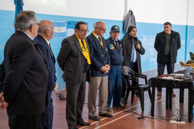 EXCOMBATIENTES DE MALVINAS EMOCIONARON A TODA LA COMUNIDAD EN NOGOLÍ