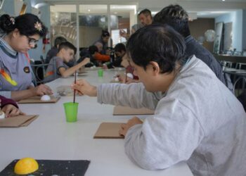 ESTUDIANTES DE AILEN COMENZARON UN CICLO DE TALLERES EN LA UNIVERSIDAD DE LA PUNTA