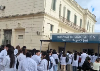 ESTUDIANTES DE MEDICINA ASISTIERON A UNA JORNADA DE FORMACIÓN EN CÓRDOBA