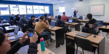 ALUMNOS DE LA CARRERA DE DESARROLLADOR DE SOFTWARE COMPARTIERON SU PRIMERA CLASE PRESENCIAL