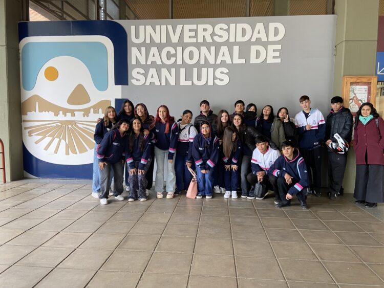 ESTUDIANTES DEL NIVEL SECUNDARIO PARTICIPARON DE ACTIVIDADES DE ORIENTACIÓN VOCACIONAL