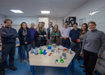 ADULTOS MAYORES DE 40 AÑOS DESCUBRIERON EL MUNDO DE LA IMPRESIÓN 3D EN LA ULP