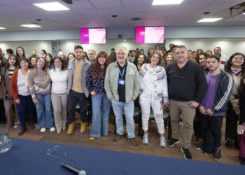 “PODEMOS USAR LA IA, PERO SIEMPRE LA ÚLTIMA PALABRA LA VA A TENER EL DOCENTE”