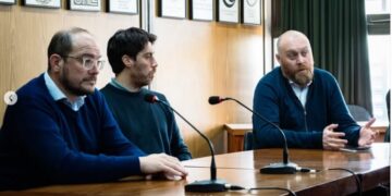 COMPROMISO DE JERARQUIZAR AL PERSONAL NODOCENTE EN SUS LUGARES DE TRABAJO MEDIANTE CAPACITACION, OPTIMIZACIÓN DE LA ESTRUCTURAS Y CONCURSOS.