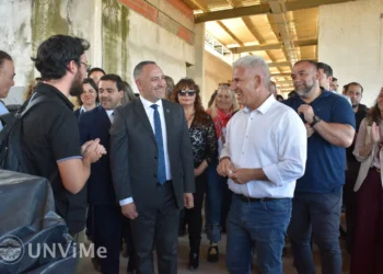 EL GOBERNADOR CLAUDIO POGGI RECORRIÓ LOS AVANCES DEL MÓDULO DE AULAS DEL CAMPUS UNIVERSITARIO QUE FINANCIA LA PROVINCIA
