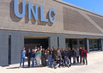 ESTUDIANTES DE LA ESCUELA Nº 288 VISITARON LA UNLC EN EL MARCO DE UN TALLER SOBRE TERRITORIO Y PAISAJE