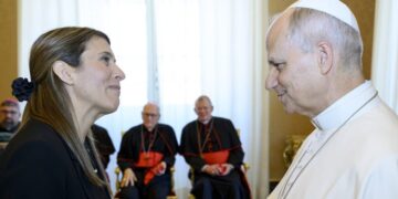 AGUSTINA RODRÍGUEZ SAÁ REPRESENTÓ A LAS UNIVERSIDADES ANTE EL PAPA LEÓN XIV