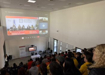 AGUSTINA RODRÍGUEZ SAÁ ABRIÓ EL II CONGRESO DE INCENDIOS DE INTERFASE: “ESTAMOS UNIENDO GENERACIONES Y CONTINENTES”