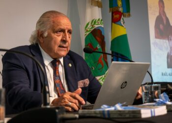LA UNLC PRESENTÓ EL LIBRO QUE RECONSTRUYE EL ENCUENTRO ENTRE BELGRANO, LAFINUR Y LAVAYSSE
