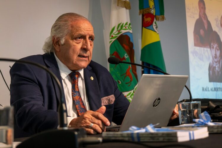 LA UNLC PRESENTÓ EL LIBRO QUE RECONSTRUYE EL ENCUENTRO ENTRE BELGRANO, LAFINUR Y LAVAYSSE