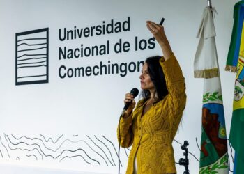 ANABELA BONADA COMPARTIÓ LECCIONES DE CANADÁ PARA FORTALECER LA PREPARACIÓN DE VIVIENDAS Y COMUNIDADES FRENTE A INCENDIOS DE INTERFASE