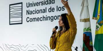 ANABELA BONADA COMPARTIÓ LECCIONES DE CANADÁ PARA FORTALECER LA PREPARACIÓN DE VIVIENDAS Y COMUNIDADES FRENTE A INCENDIOS DE INTERFASE