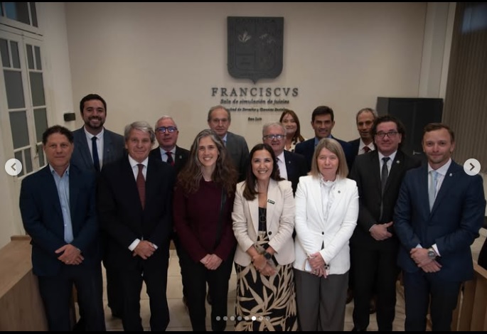 🤝 UN ENCUENTRO QUE COMIENZA CON DIÁLOGO E INTERCAMBIO.